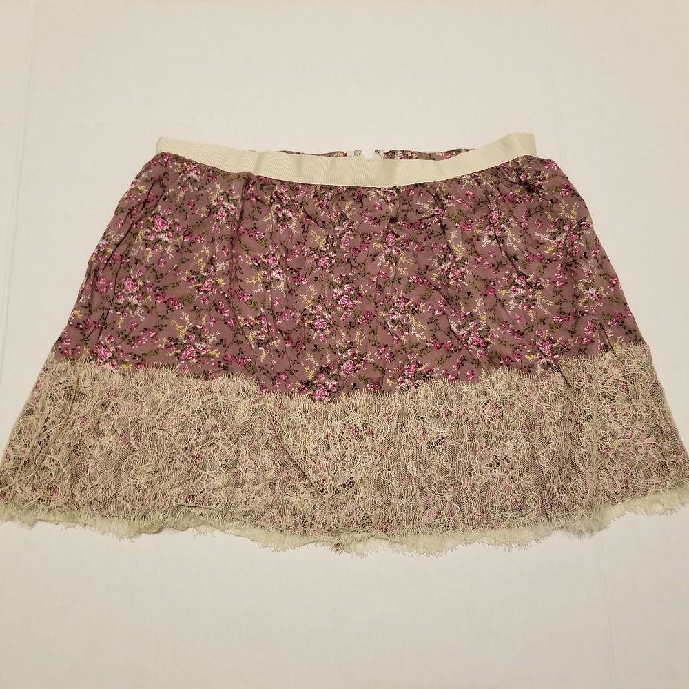 🌸Floral Skirt With Lace Size S